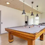 5 Star Holiday Home In Oster Assels *