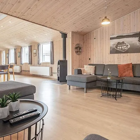 5 Star Holiday Home In Oster Assels Nyaraló